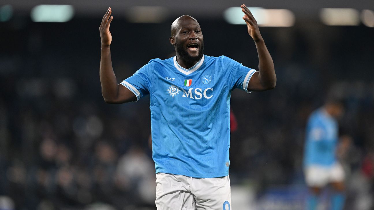 费内巴切600万欧签下那不勒斯前锋卢卡库